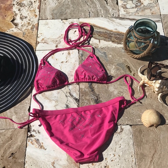 Pink Bikini - Picture 3 of 3